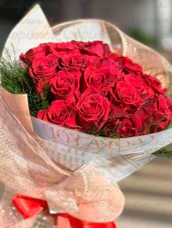 Botões de Rosas Vermelhas Luxo - Imagem 2